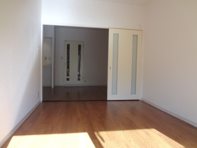 居室・リビング　※別室参考写真・反転タイプ