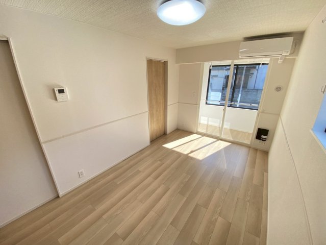 居室・リビング　※同タイプの写真です