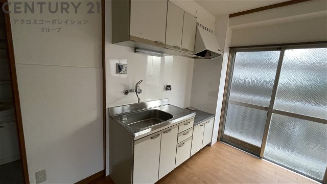 キッチン　壁付けキッチンでスペースを有効活用できます！