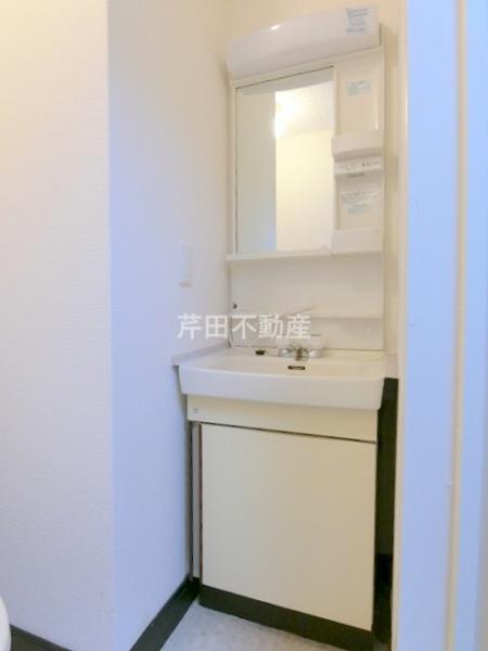 洗面設備　写真は別のお部屋のイメージです。現況優先
