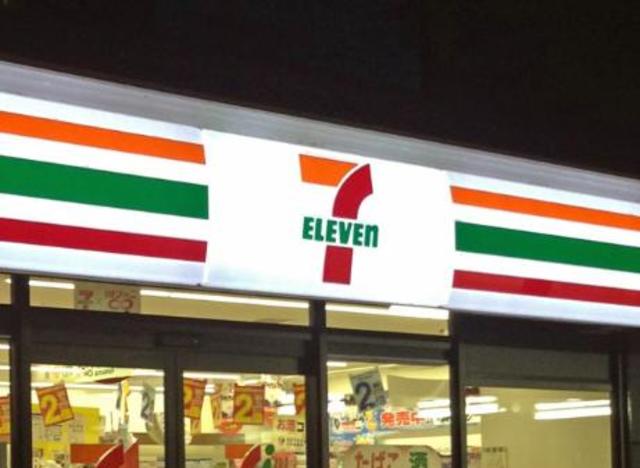 コンビニ　セブンイレブン原町田大通り店（コンビニ）まで422m