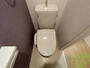 トイレ　ウォシュレット機能付きのトイレです。便利ですね。