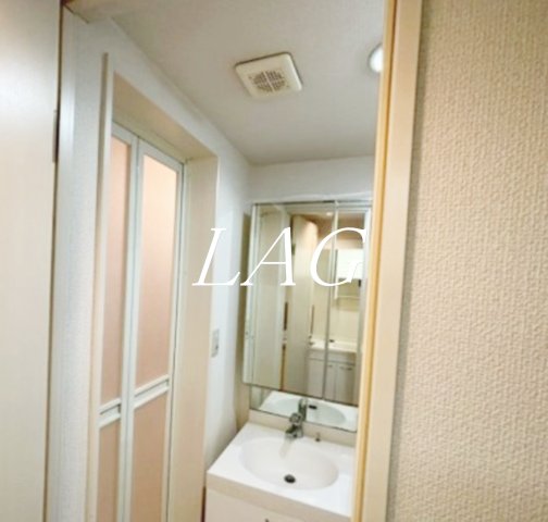 洗面設備　独立洗面台です。