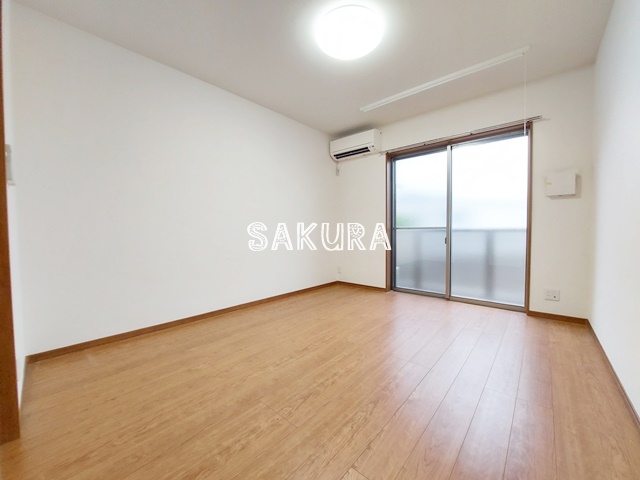 居室・リビング　使いやすい形の為、レイアウトを楽しめます♪