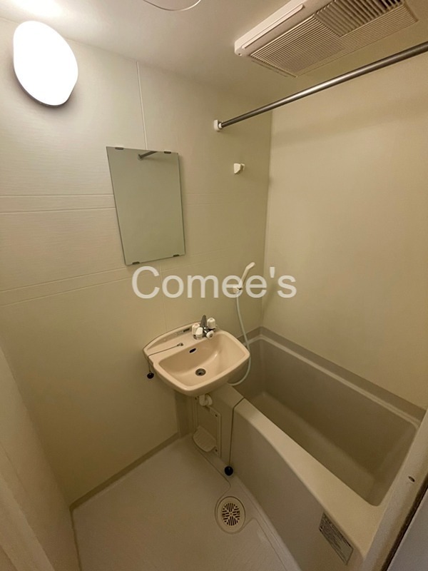 バス・シャワールーム　バスルーム