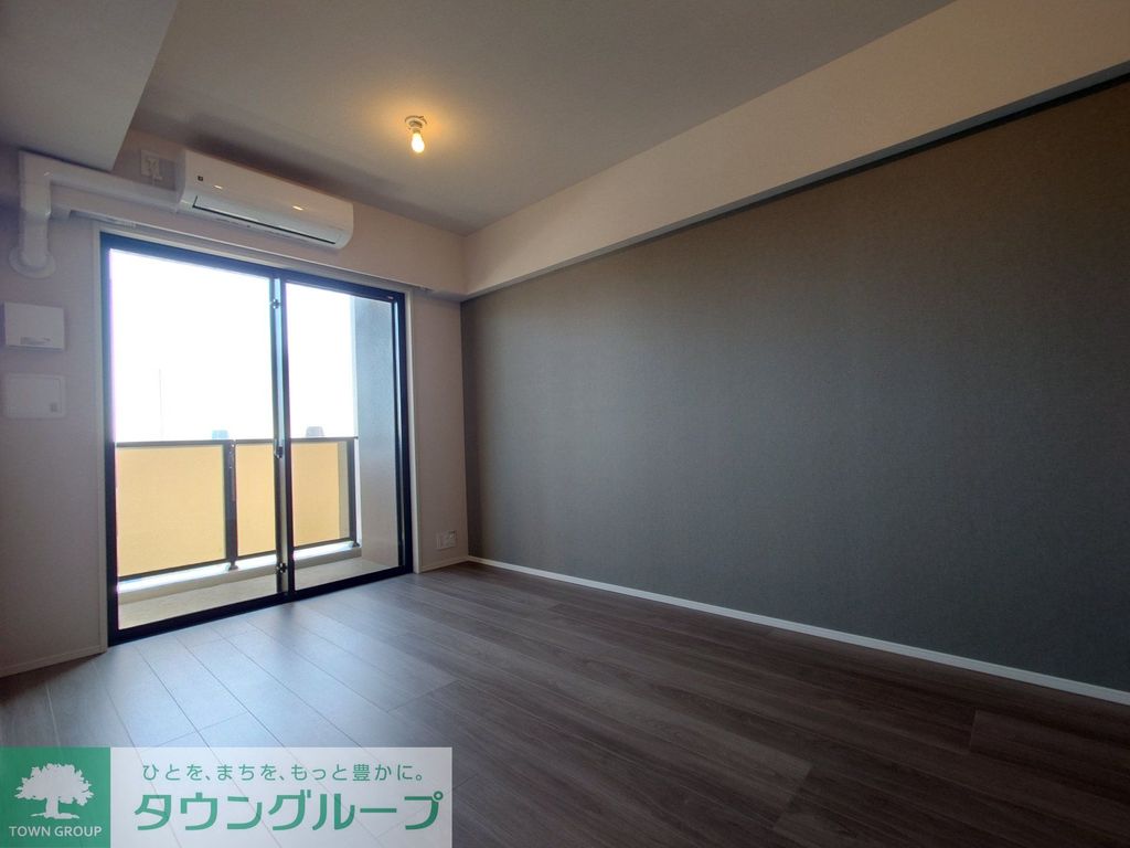 居室・リビング　※同間取りのお部屋です。階数によって色合いが異なります。