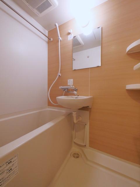 バス・シャワールーム　バス