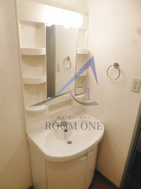 洗面設備　洗面台です。