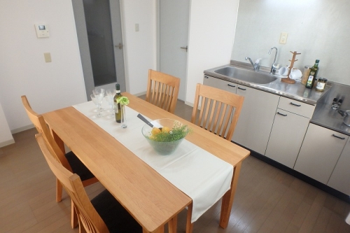 居室・リビング　別系統のお部屋になります。現状を優先します。