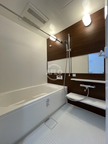 バス・シャワールーム　ル・マージュ新町　浴室