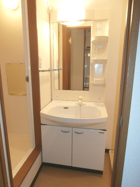 洗面設備　同仕様