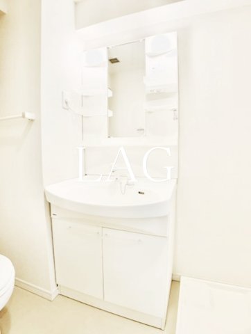 洗面設備　独立洗面台です。