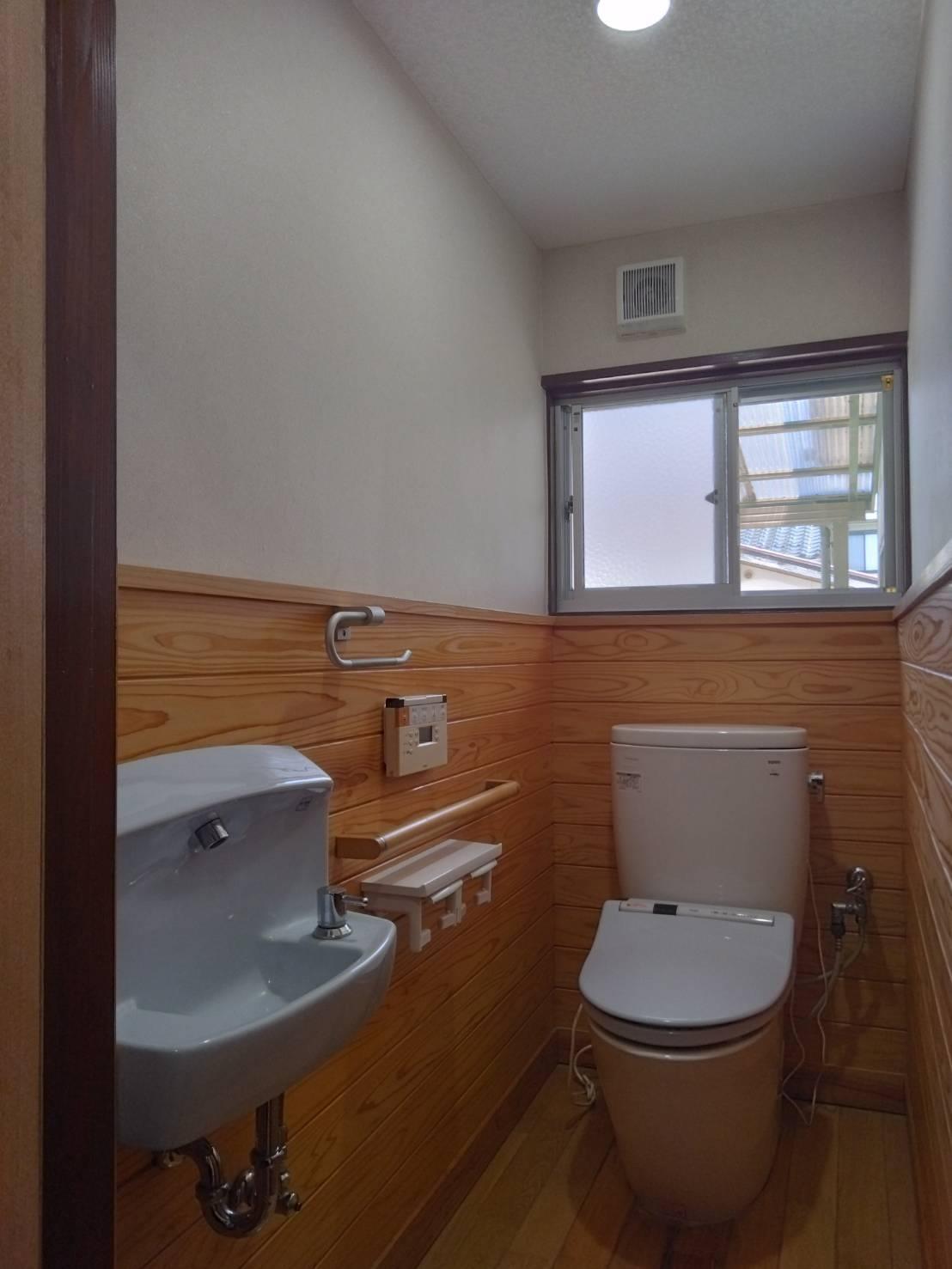 小山町借家のトイレ写真