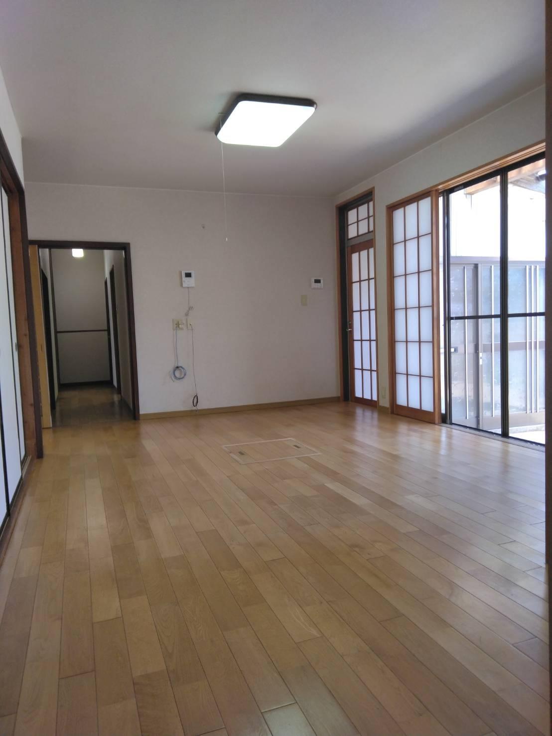 小山町借家の居間写真