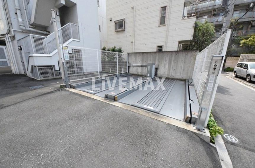 駐車場　★《見学予約受け付け中》設備充実のハイグレード賃貸マンション