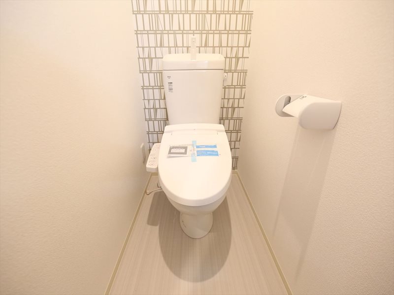 トイレ　温水洗浄暖房便座付トイレ