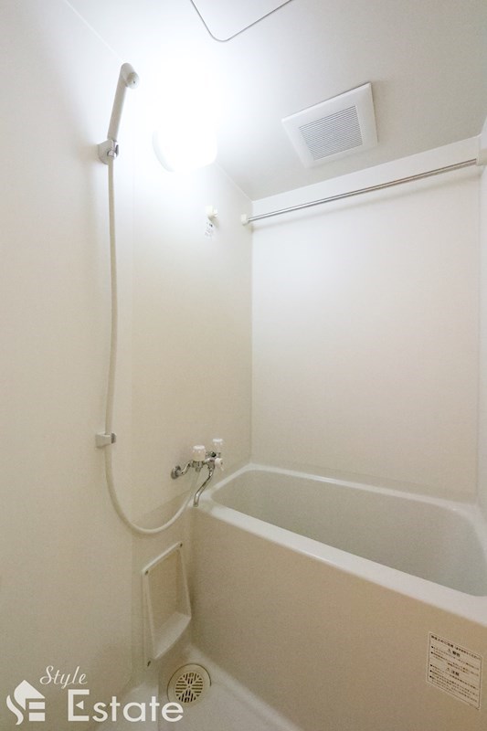 バス・シャワールーム　バスルーム