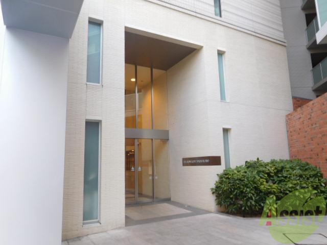 エントランス　オートロック付のエントランスです。