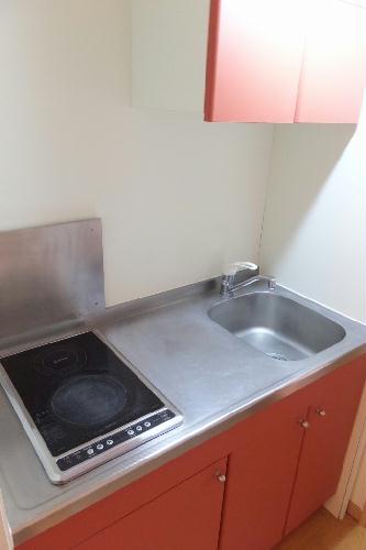 キッチン　２口ラジエントヒーター設置済み