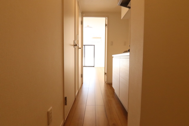 玄関　※別室の参考写真の為、現況優先です。