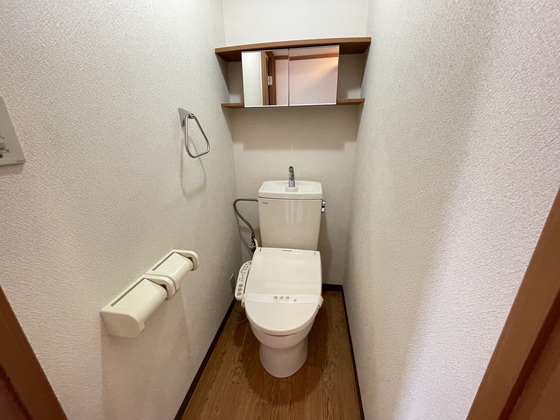 トイレ　※別部屋の写真です