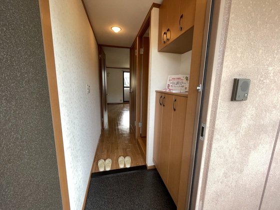 玄関　※別部屋の写真です