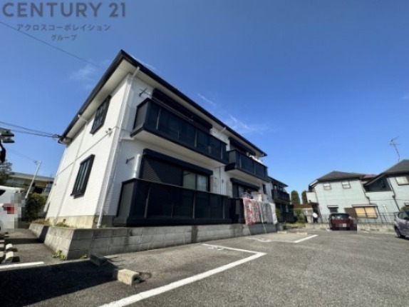 建物外観　敷地内に駐車場あります！