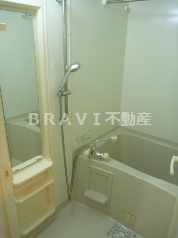 バス・シャワールーム　【セイワパレス大阪城北】ゆったり過ごせるお風呂です