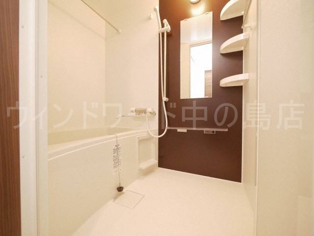 バス・シャワールーム　詳細は、ウィンドワード中の島店までご相談下さい。