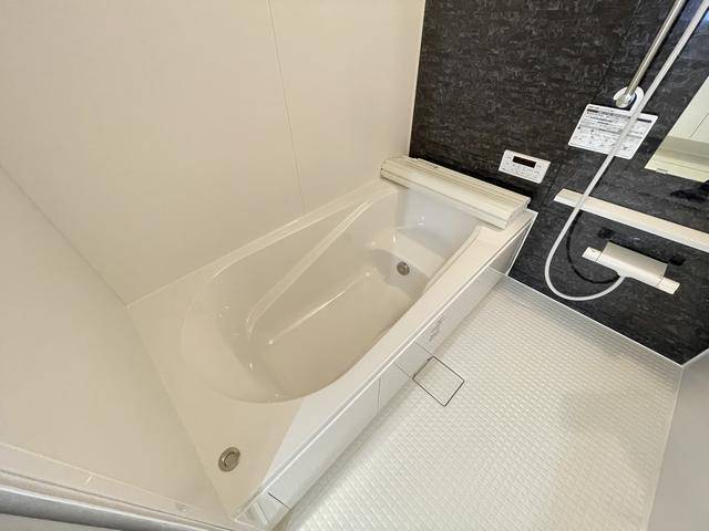 バス・シャワールーム　バスルーム