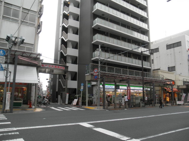 コンビニ　ファミリーマート 江東亀戸五丁目店（コンビニ）まで100m