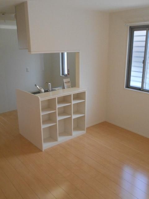 居室・リビング　★★柔らかいお色味のフローリング★★