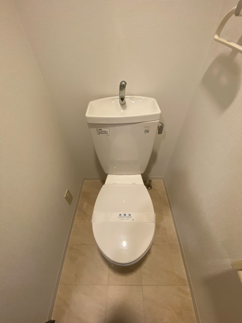 トイレ　シンプルで使いやすいトイレです♪