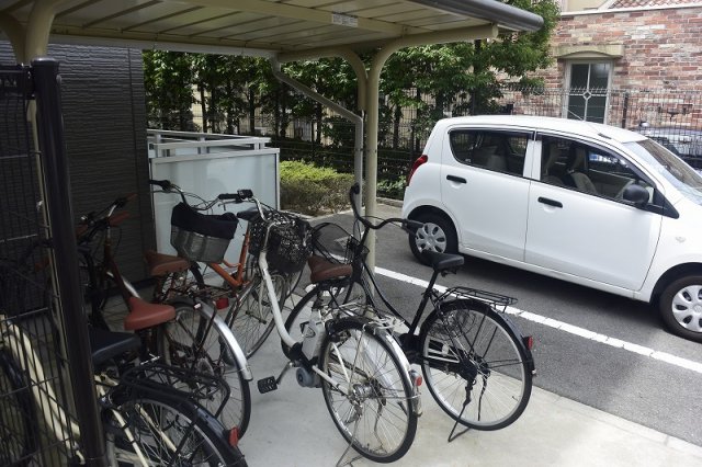 その他　駐輪場です。