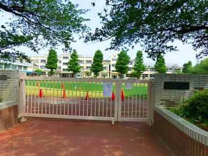 小学校　武蔵台小学校（小学校）まで459m