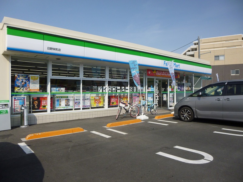 コンビニ　ファミリーマート（コンビニ）まで951m