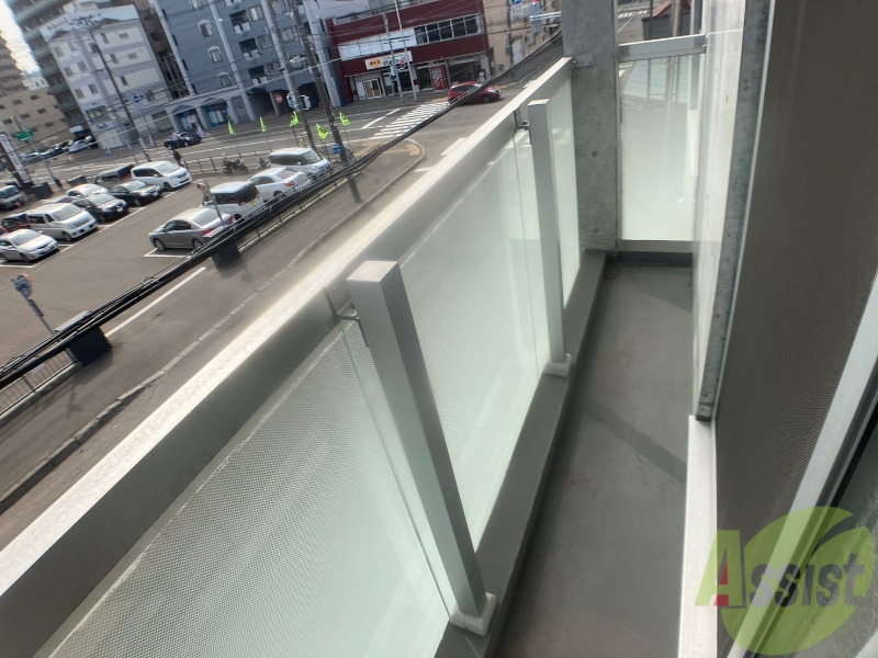 バルコニー　バルコニーが付いていますので一息ついてみてはいかがですか。