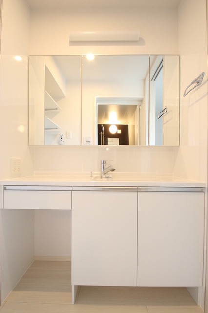 洗面設備　洗面化粧台