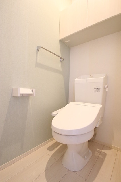 トイレ　温水洗浄暖房便座