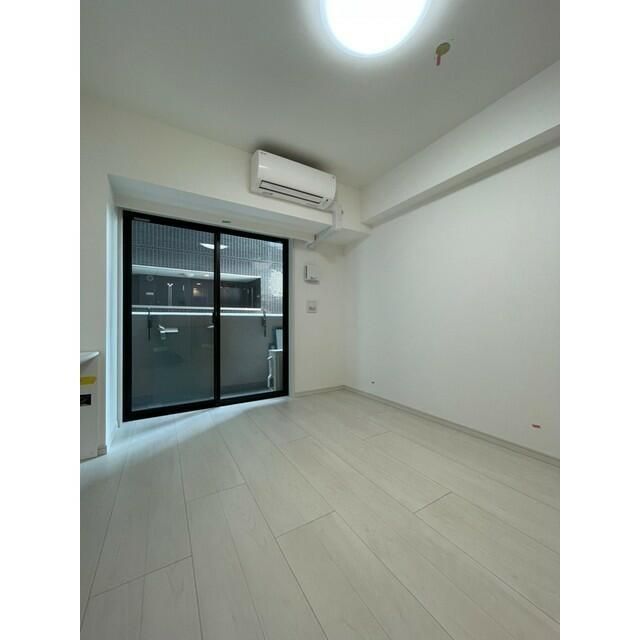 居室・リビング　別号室参考写真です