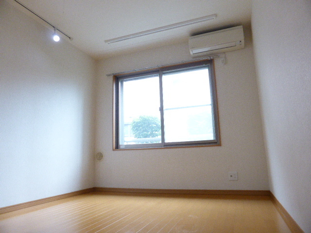 居室・リビング　※写真は他号室です