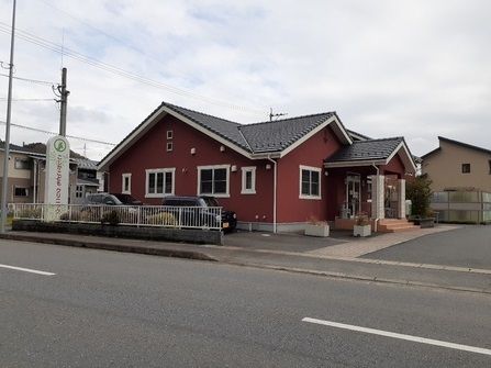 病院　こじかこどもクリニック（病院）まで760m