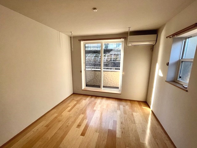 居室・リビング　開放感のあるゆったりとしたお部屋です♪