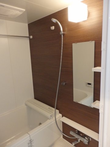 バス・シャワールーム　ユニットバス１２１６型