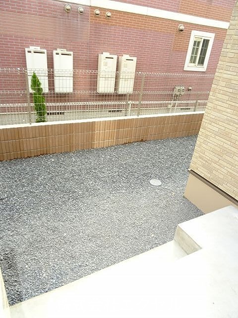 バルコニー　専用庭です。