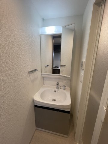 洗面設備　脱衣スペースもあります