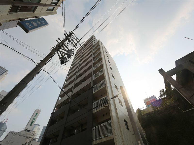 建物外観　外観　オートロック　防犯カメラ　宅配BOX