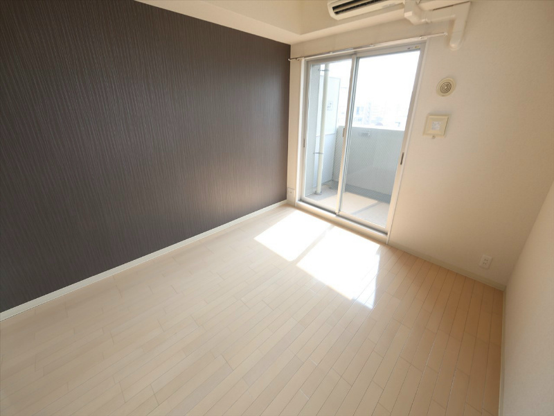 居室・リビング　洋室7.2帖　エアコン完備