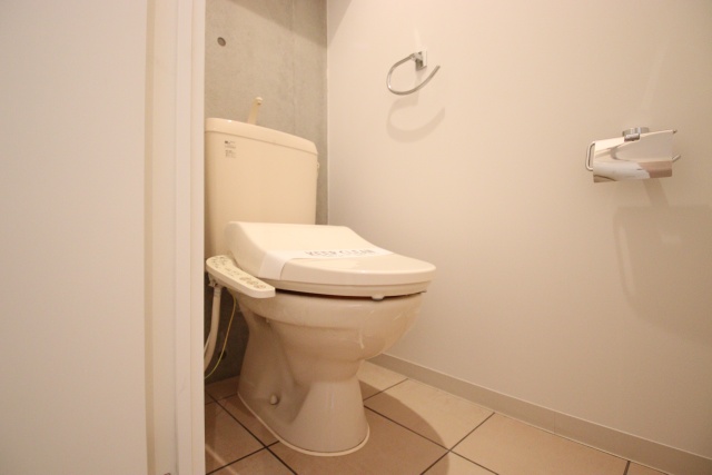 トイレ　※別室の参考写真の為、現況優先です。