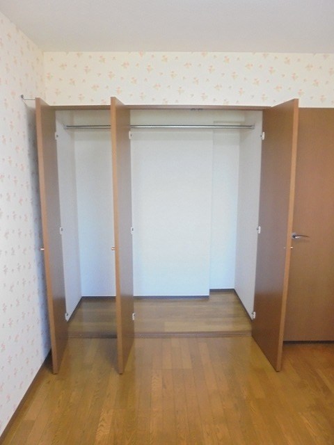 収納　写真は303号室です